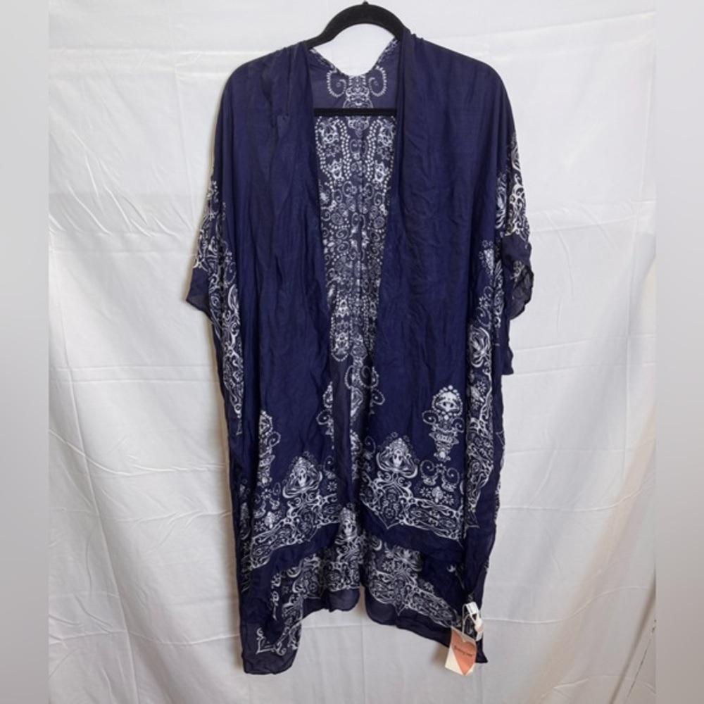 NWT Navy Blue Kimono with White Paisley Print